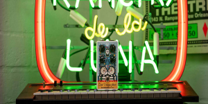 Inspirée par la Fuzz Face et revisitée à la sauce EarthQuaker Devices : la Dirt Transmitter